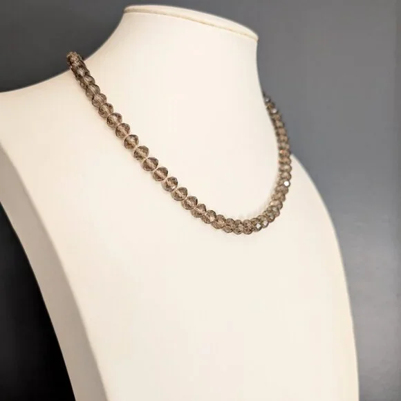Faceted smoke glass beaded necklace - Picture 3 of 11